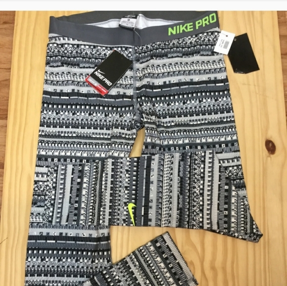 Nike Pants - Nike Pro Dri Fit leggins
